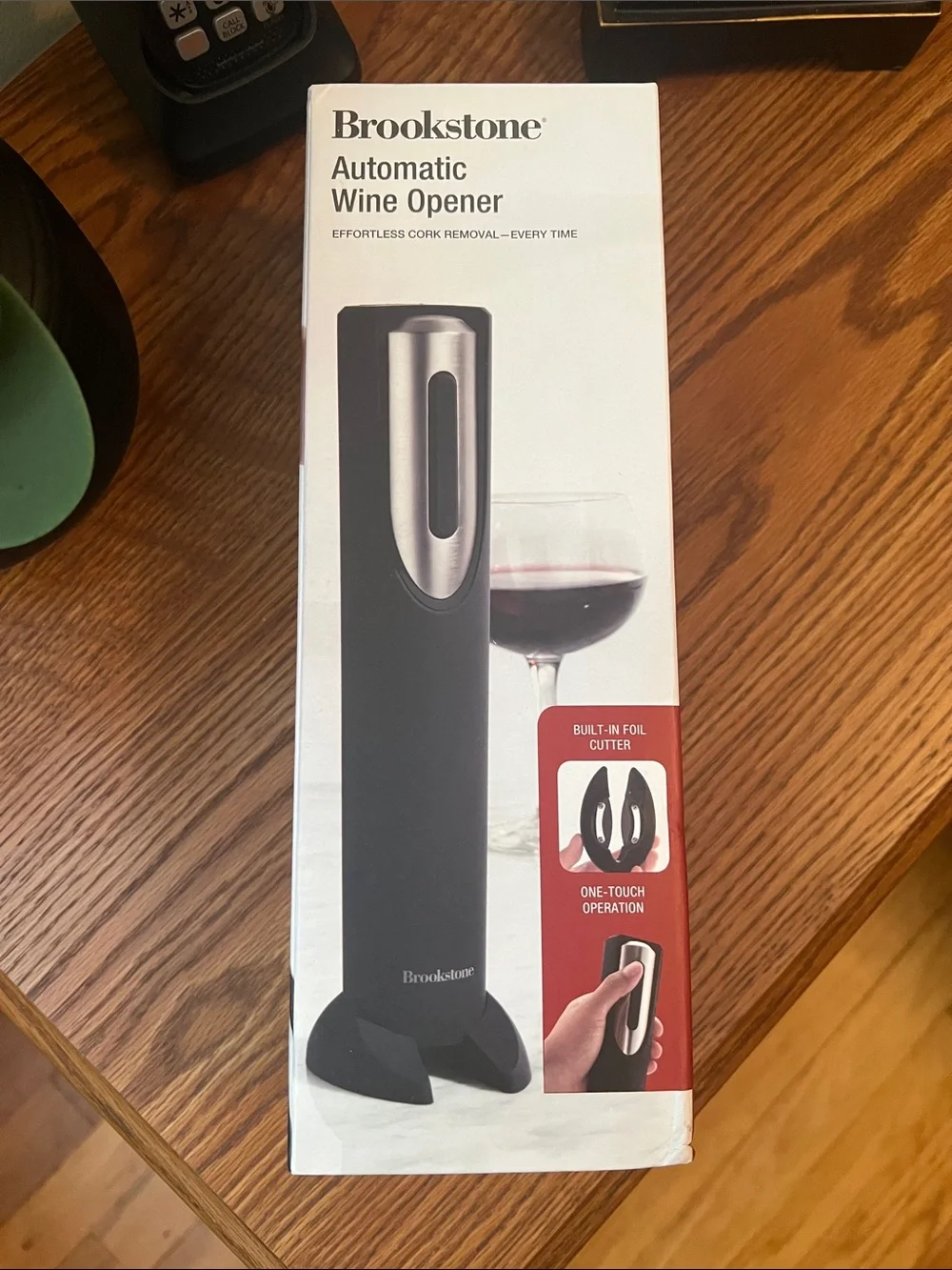 NWOT Brookstone Automatic Wine Opener